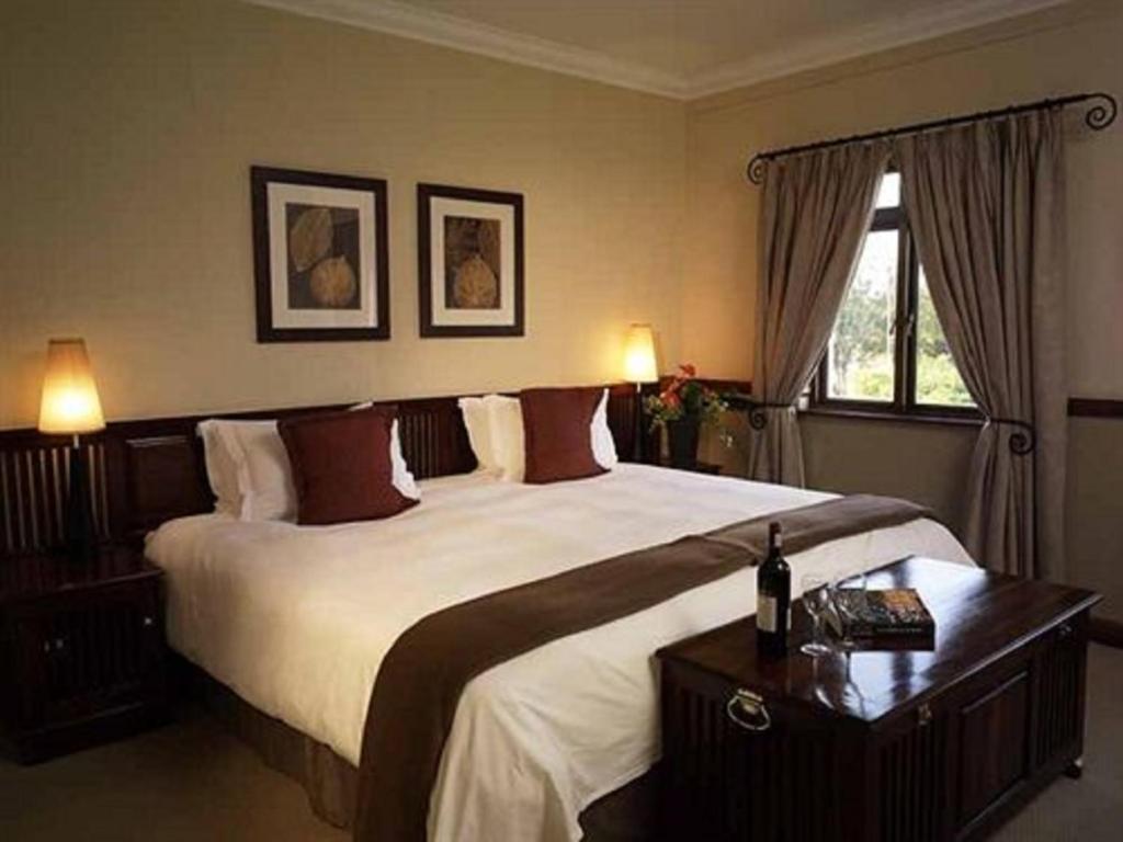 Peermont Mondior Hotel Gaborone Bagian luar foto