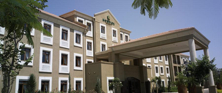 Peermont Mondior Hotel Gaborone Bagian luar foto