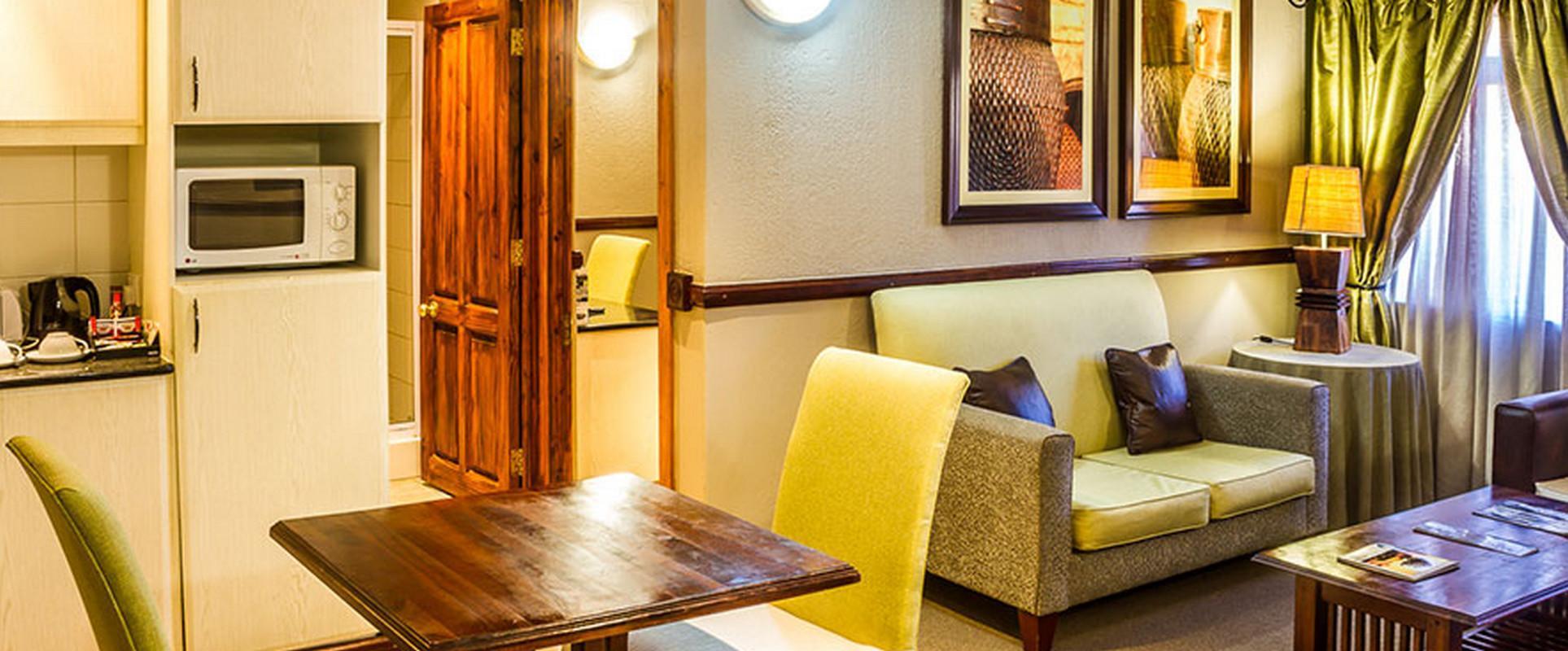 Peermont Mondior Hotel Gaborone Bagian luar foto