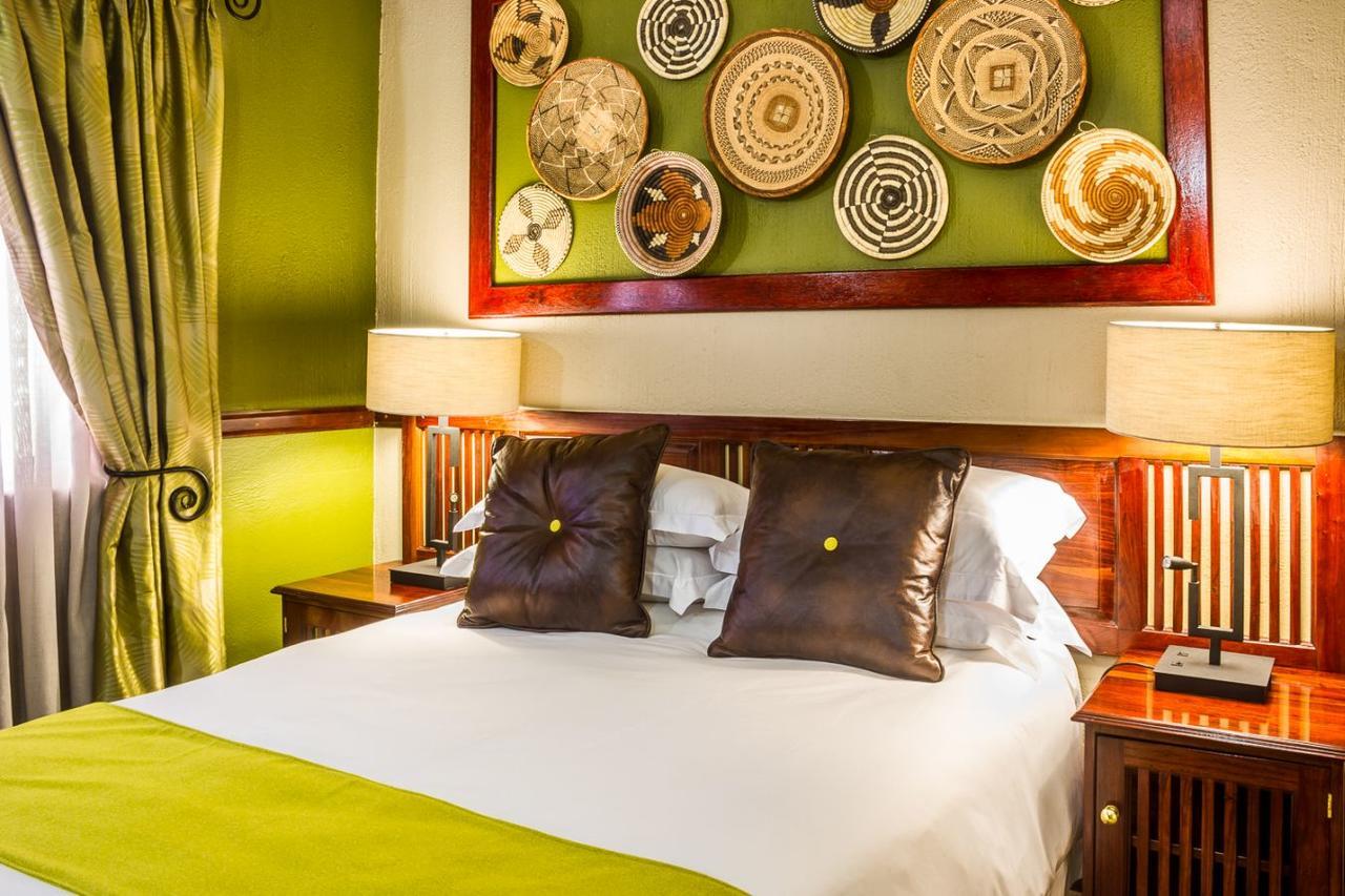 Peermont Mondior Hotel Gaborone Bagian luar foto