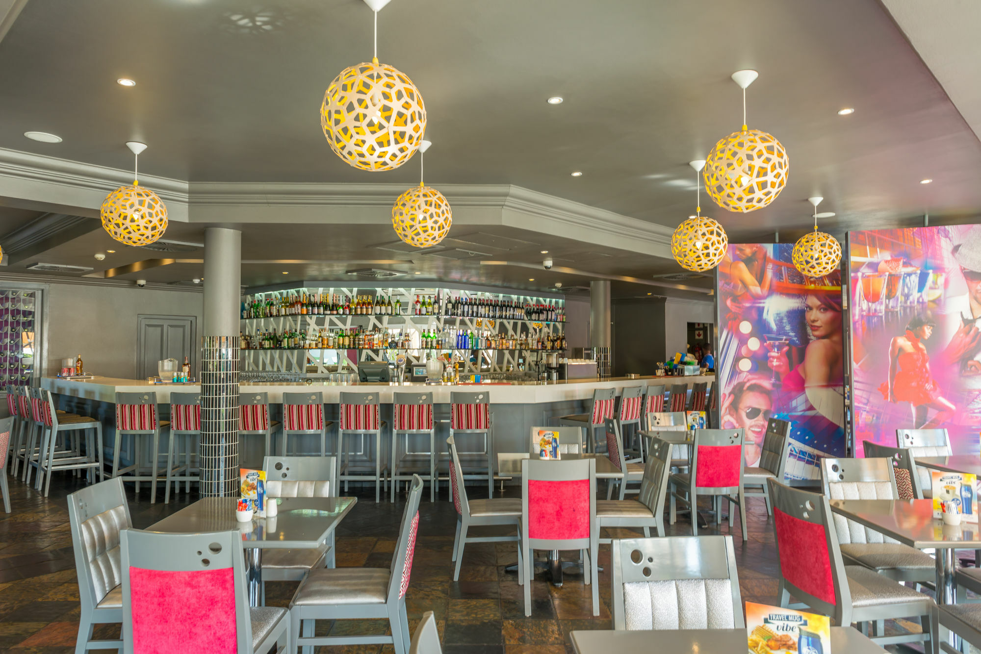 Peermont Mondior Hotel Gaborone Bagian luar foto